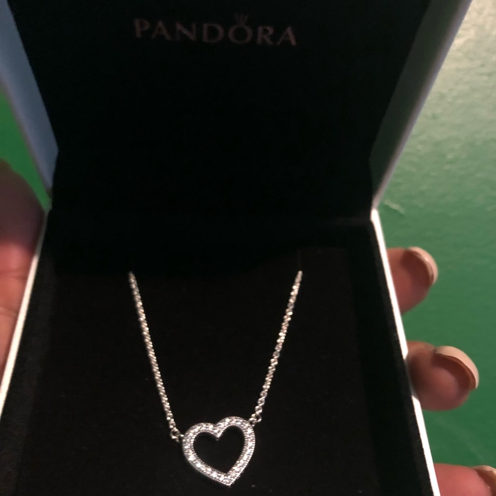 LOVING HEARTS OF PANDORA NECKLACE - Silver